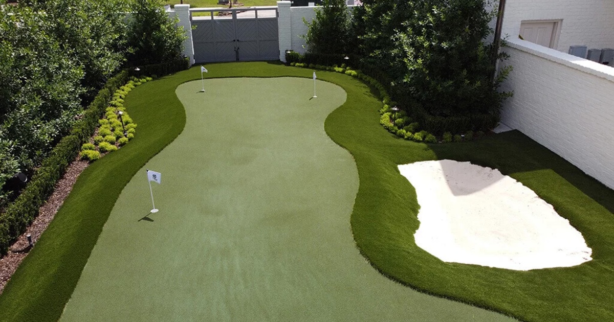 Beautiful golf play area - FusionTurf